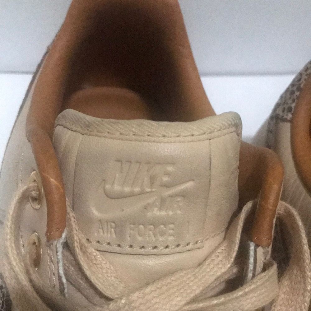 Nike Air Force 1 (AF-1)82. Men size 7. - Picture 3 of 13